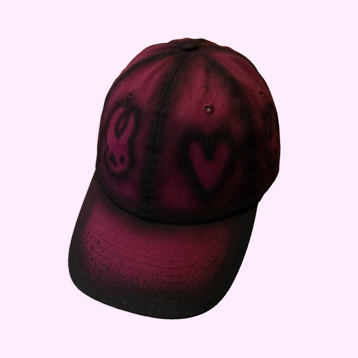 Casquette bourgogne "lapins & coeurs" unique