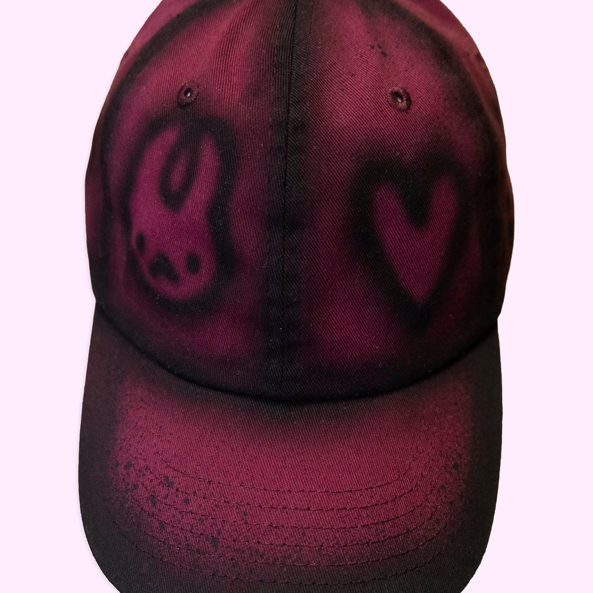 Casquette bourgogne "lapins & coeurs" unique