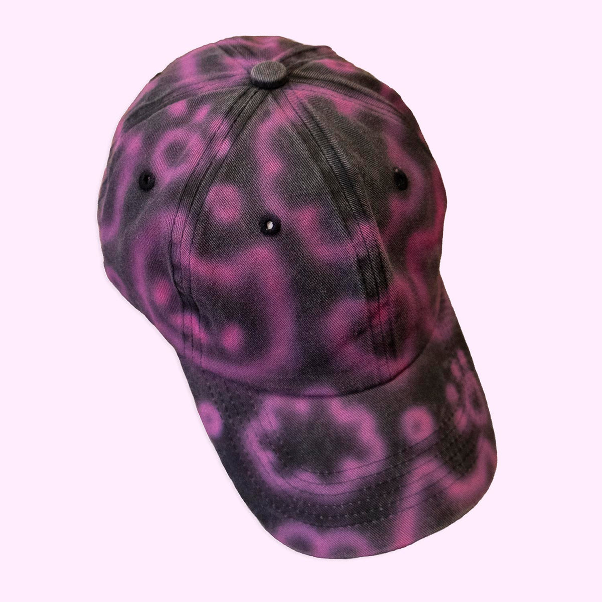 Casquette grise délavée "pattes de chats" unique