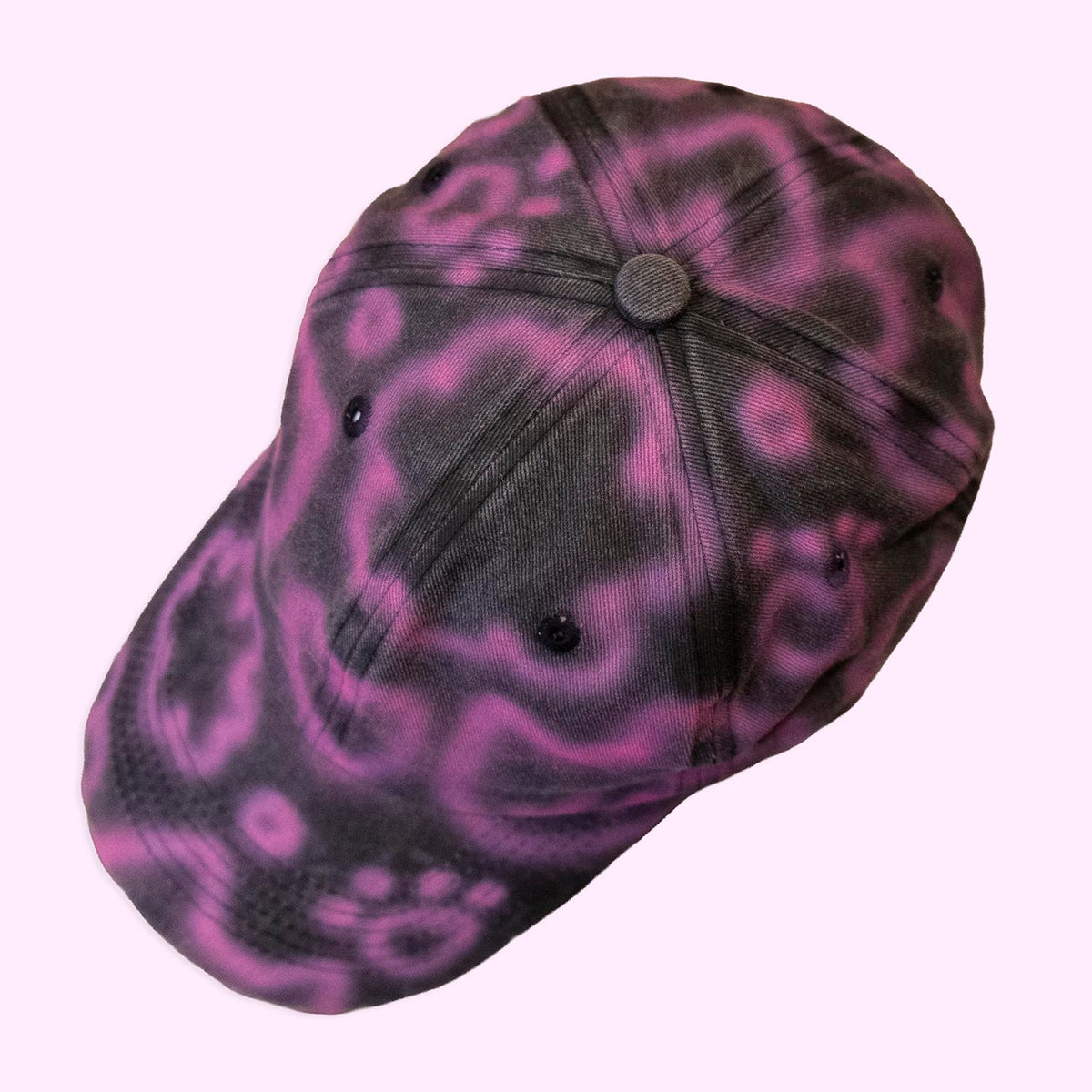 Casquette grise délavée "pattes de chats" unique