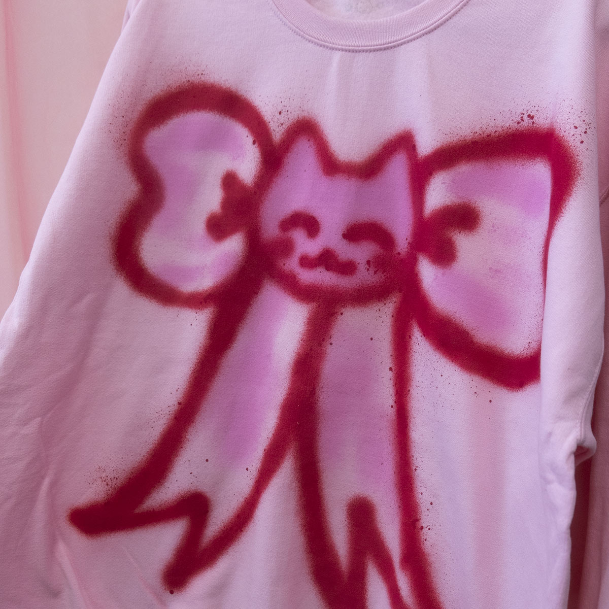 Spray painted Cat with Bow Crewneck (XL)