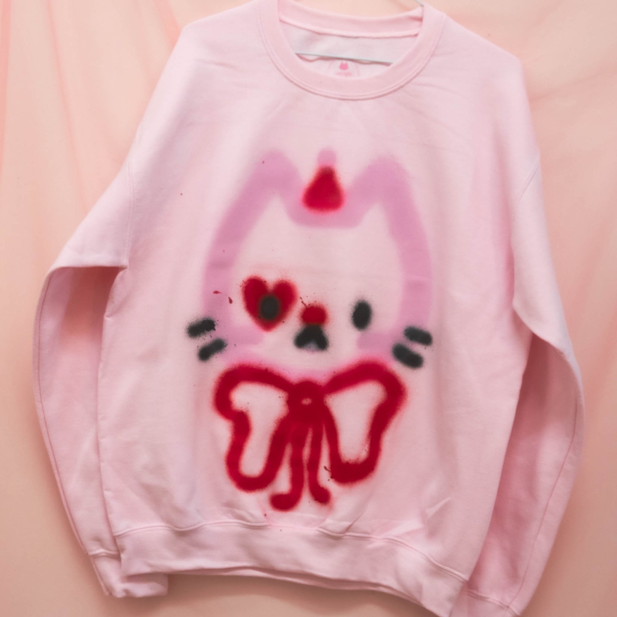 Chandail "Chat clown romantique" unique (M)