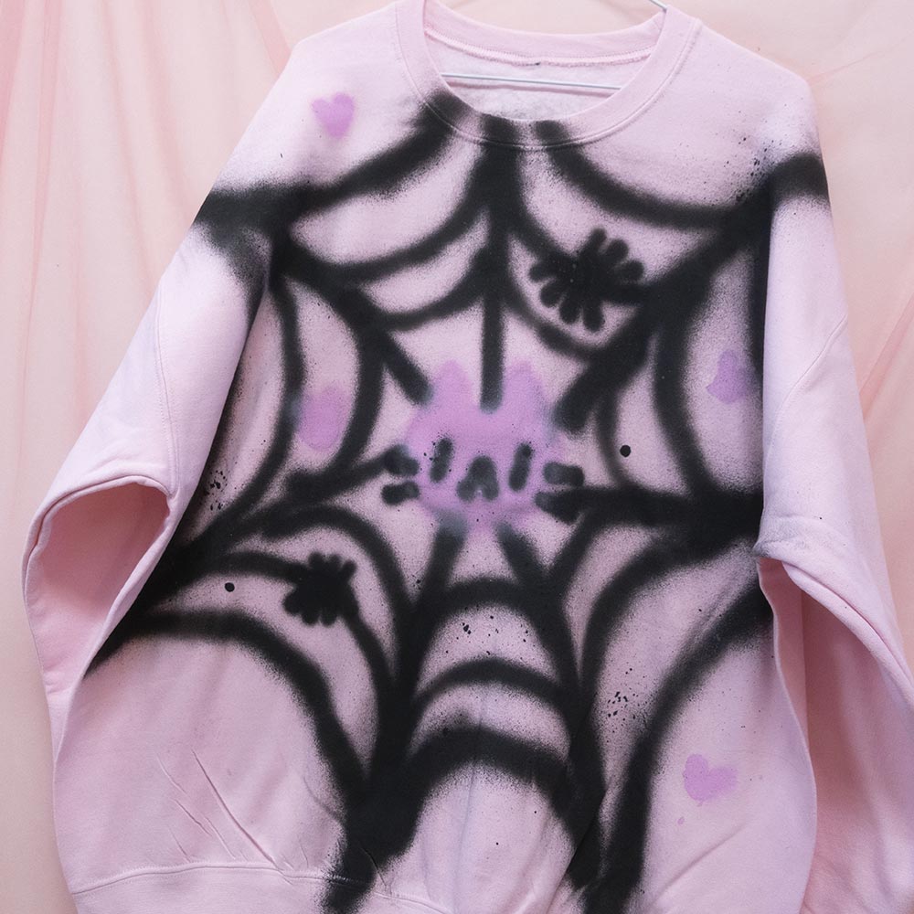 Chandail "Toile d'araignée" unique (XL)