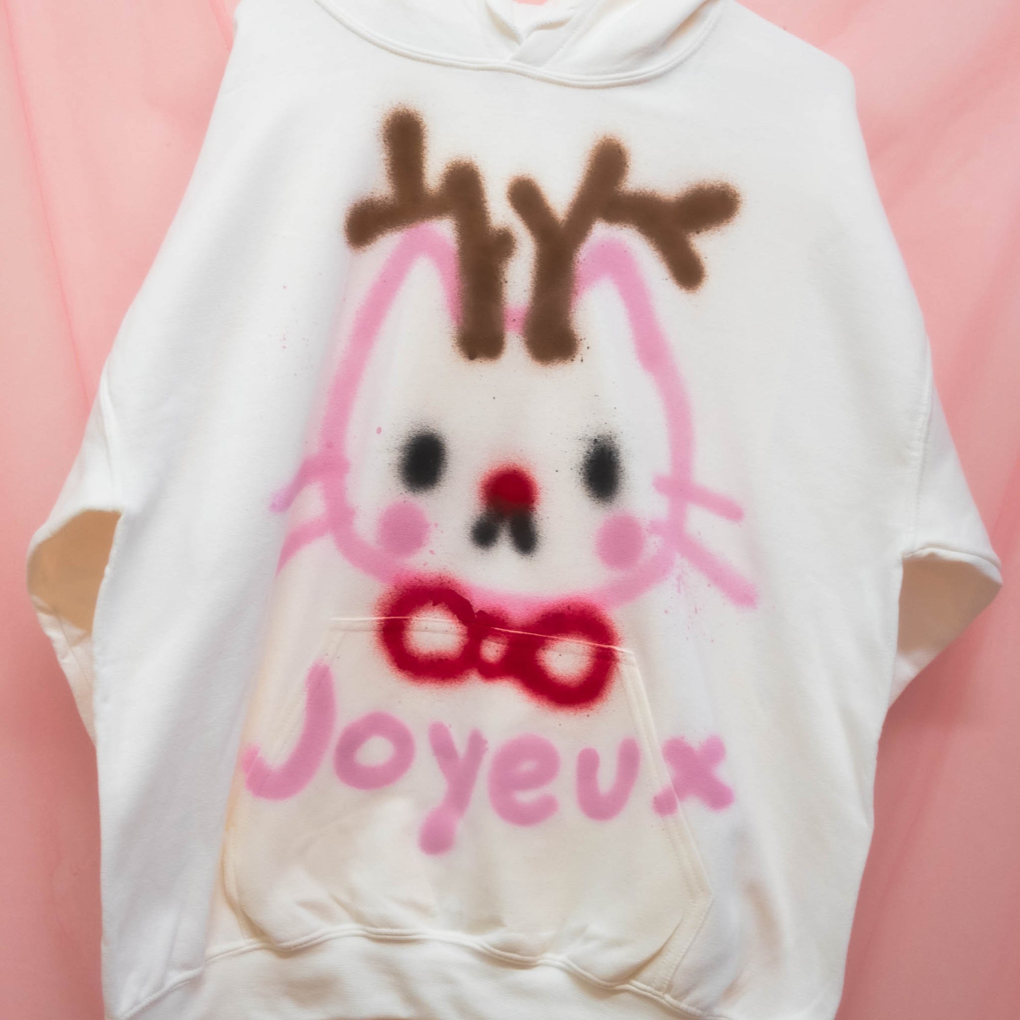 Chandail à capuchon "Joyeux" unique (L)