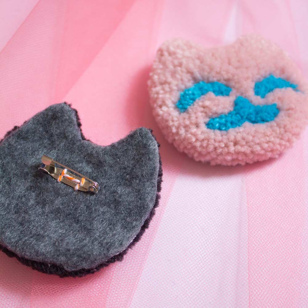 Tufted pins [cats]