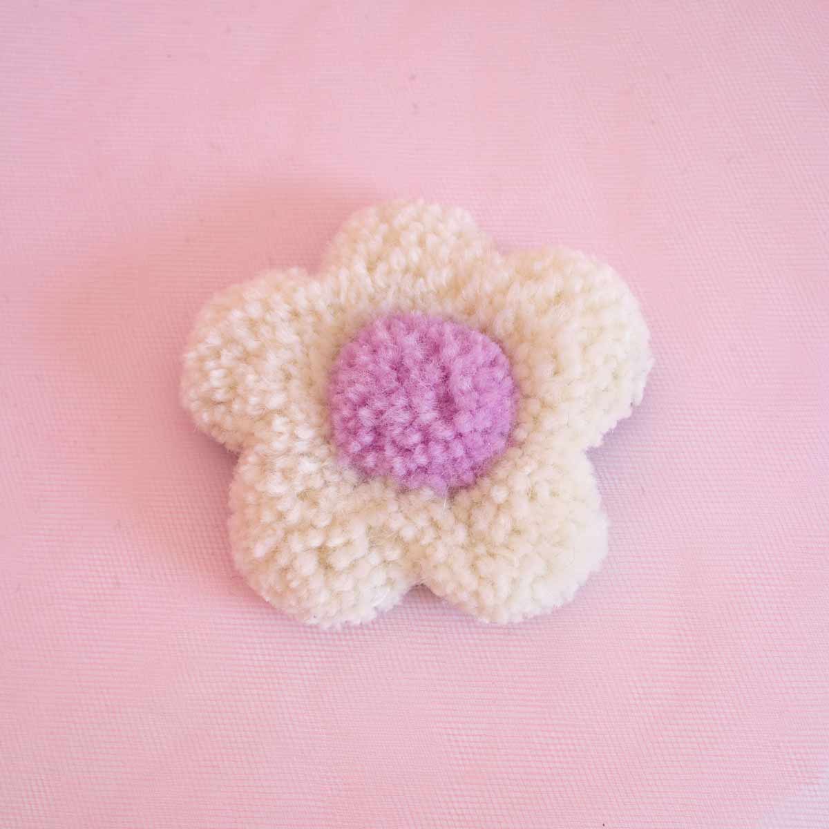 Tufted pins [flowers]