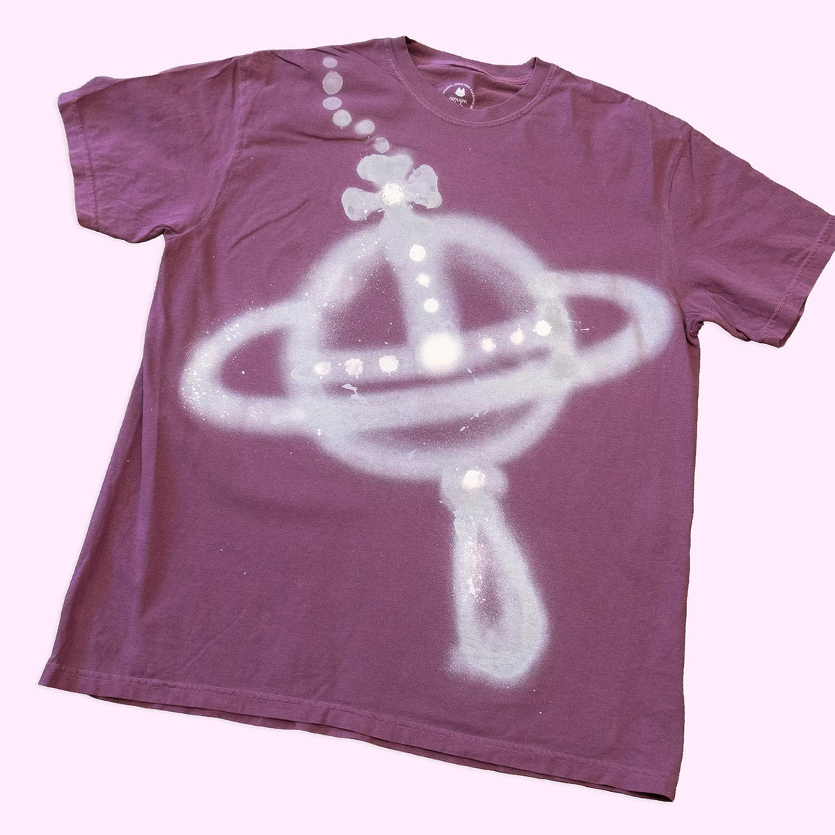 Unique "Silver Vivienne Pendant" T-Shirt, size XL