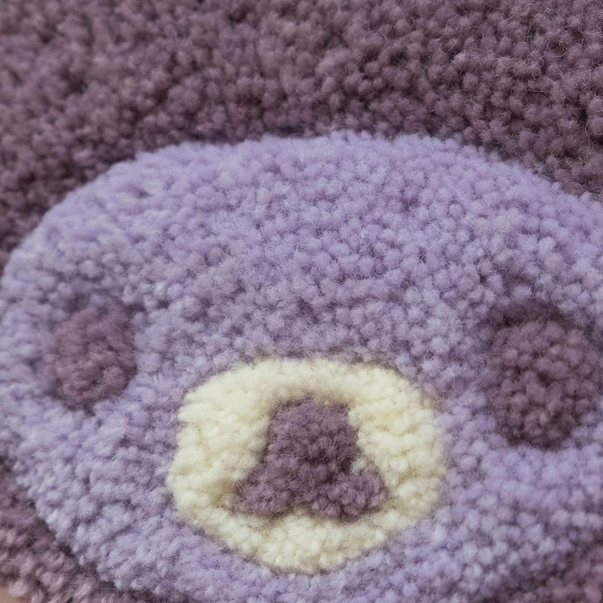 Tapis mural ourson mauve 8"