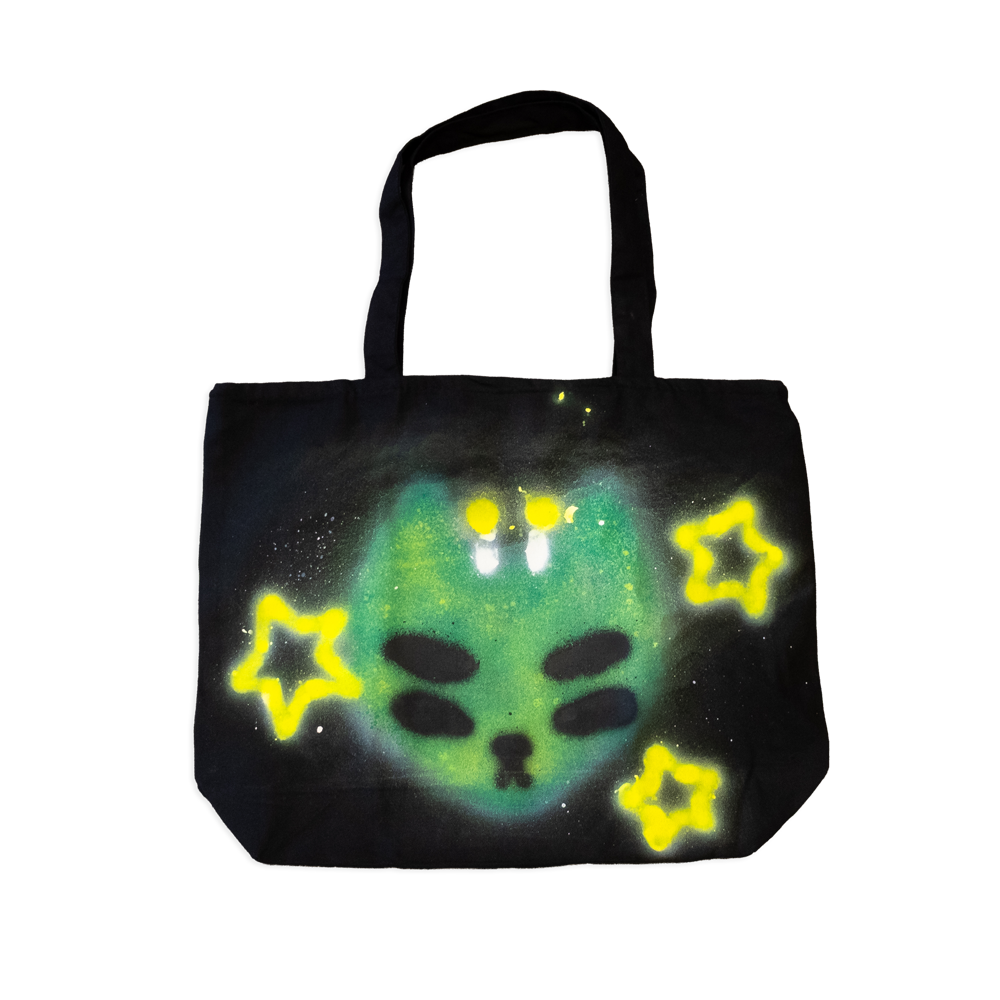 Spray painted "Alien Cat" Unique Tote Bag