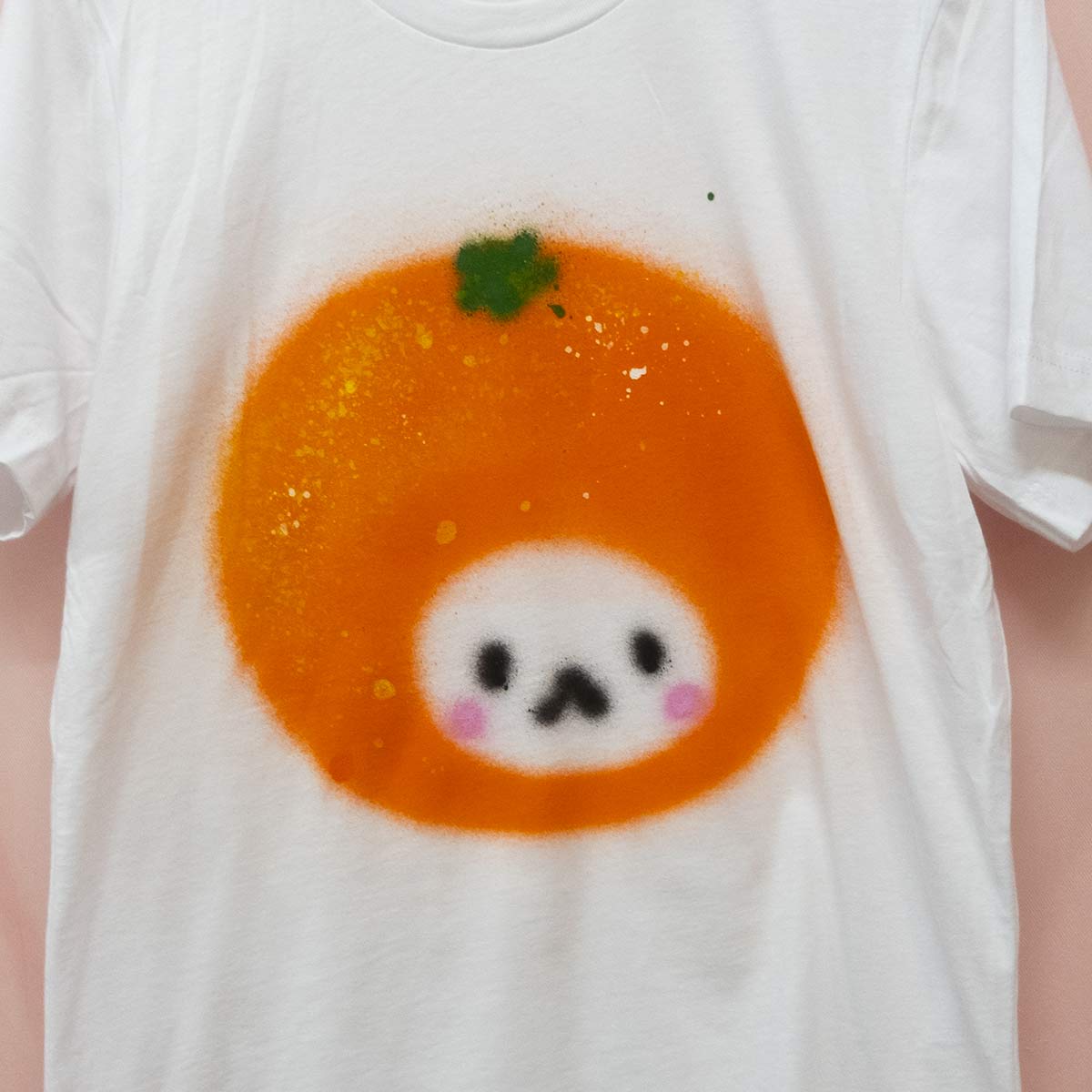 (PRÉVENTE) T-shirts fruits peinturés en aérosol