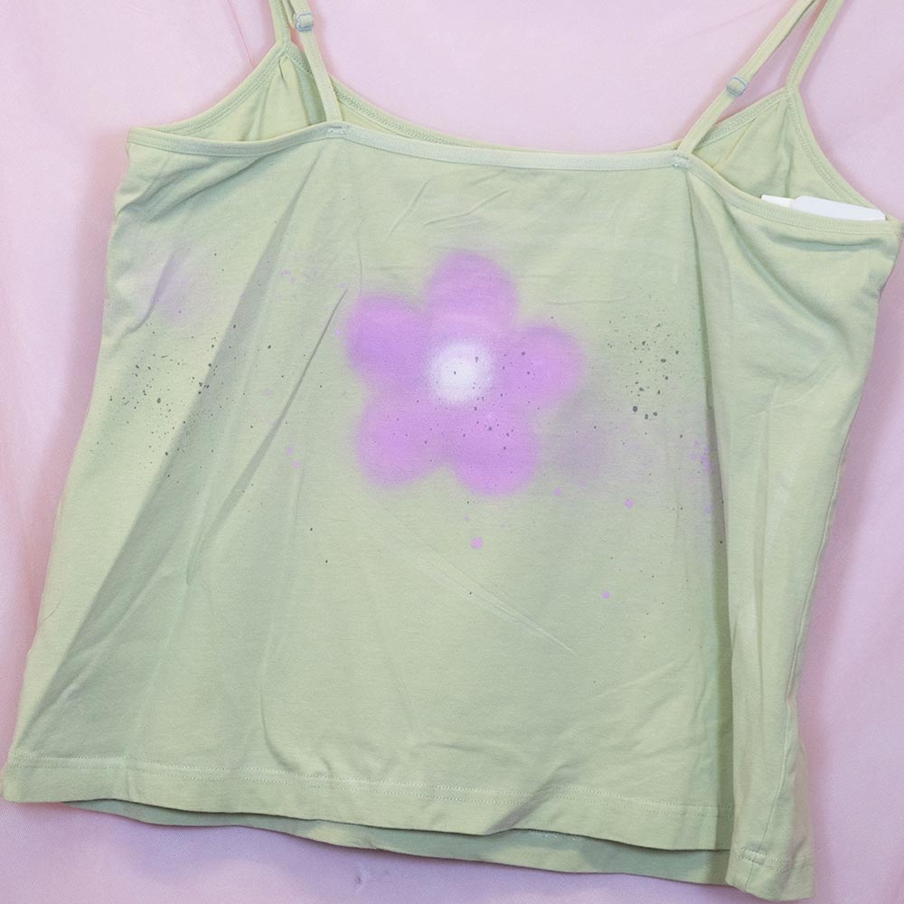 Camisole upcyclée "Chat avec fleur sur le coco" verte