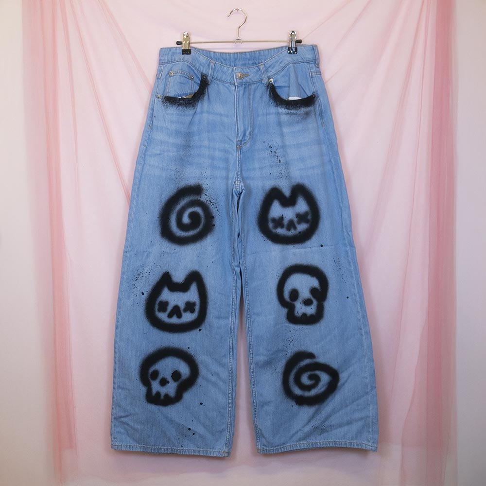 Jeans upcyclés "emo"
