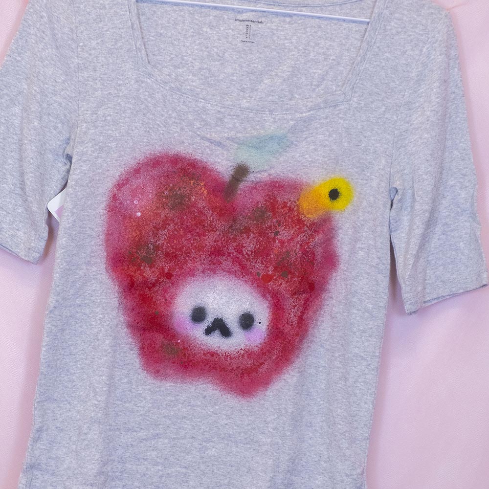 T-shirt upcyclé "Pomme" gris