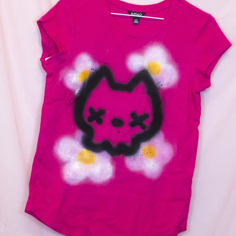 Upcycled "Skull" pink T-shirt