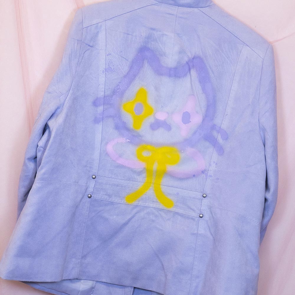 Veste upcyclée "Chat clown pastel" lilas