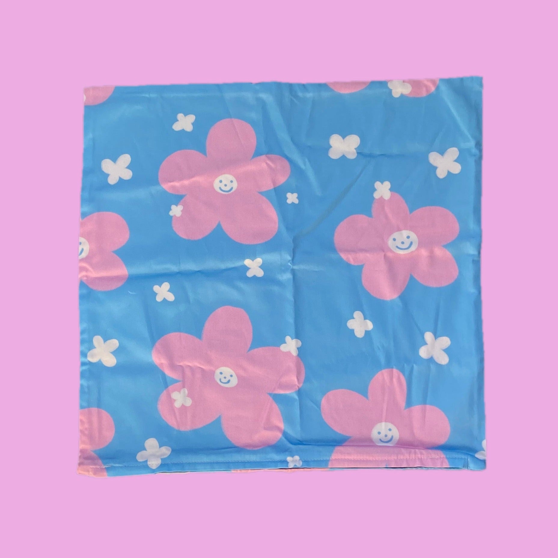 Smiling Flowers Cushion Cover 